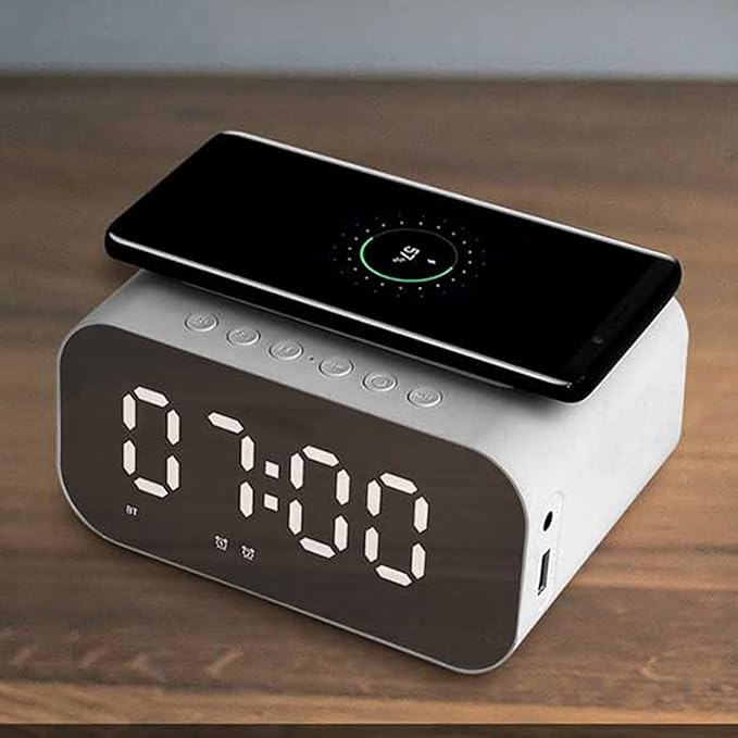 Multifunctional Wireless Charging Station by DHBY