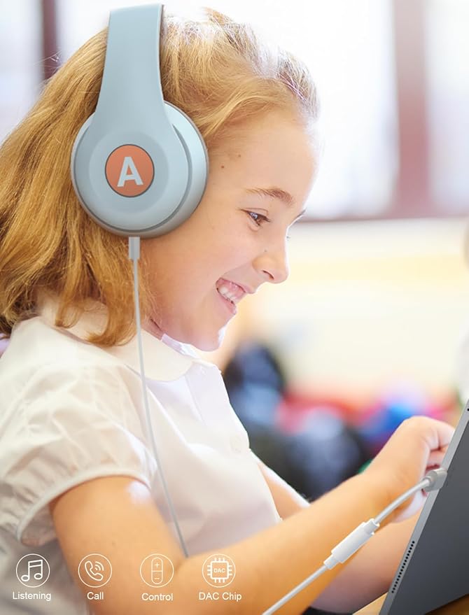 USB-C to 3.5mm Audio Headphone Adapter - Image 2