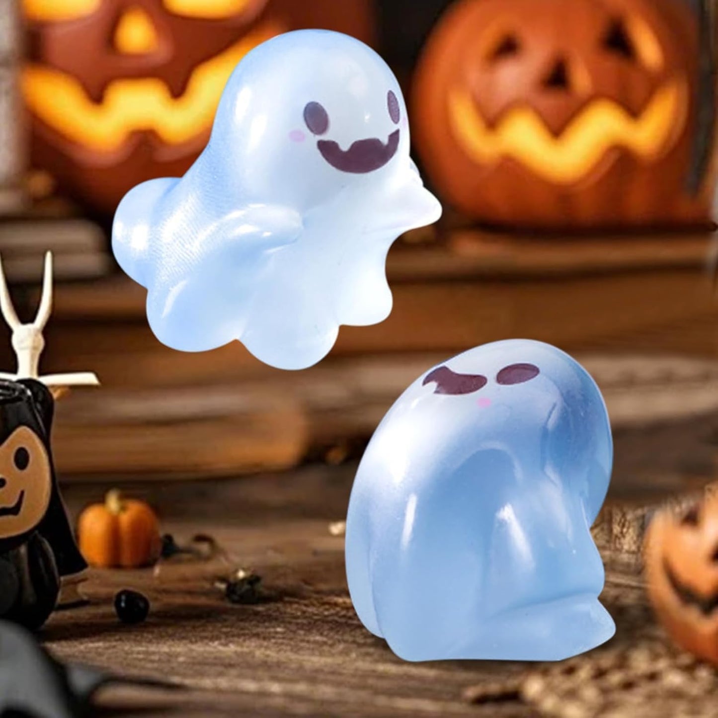 32 Sets Halloween Mini Ghost Figures with Box, Glow in The Dark Mini Resin Ghosts, Luminous Ghost Miniature Resin Figurines for Halloween Party Favors (12PCS)