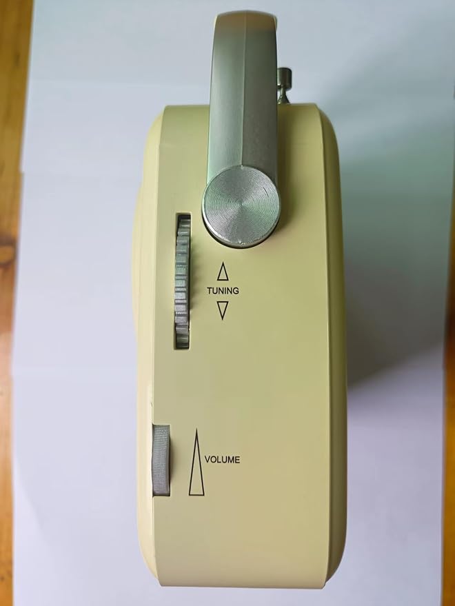 Radios Portable AM FM, Battery Powered and Plug in Wall - Image 7