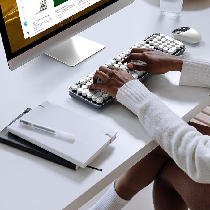KNOWSQT Wireless Keyboard and Mouse Combo - Image 6