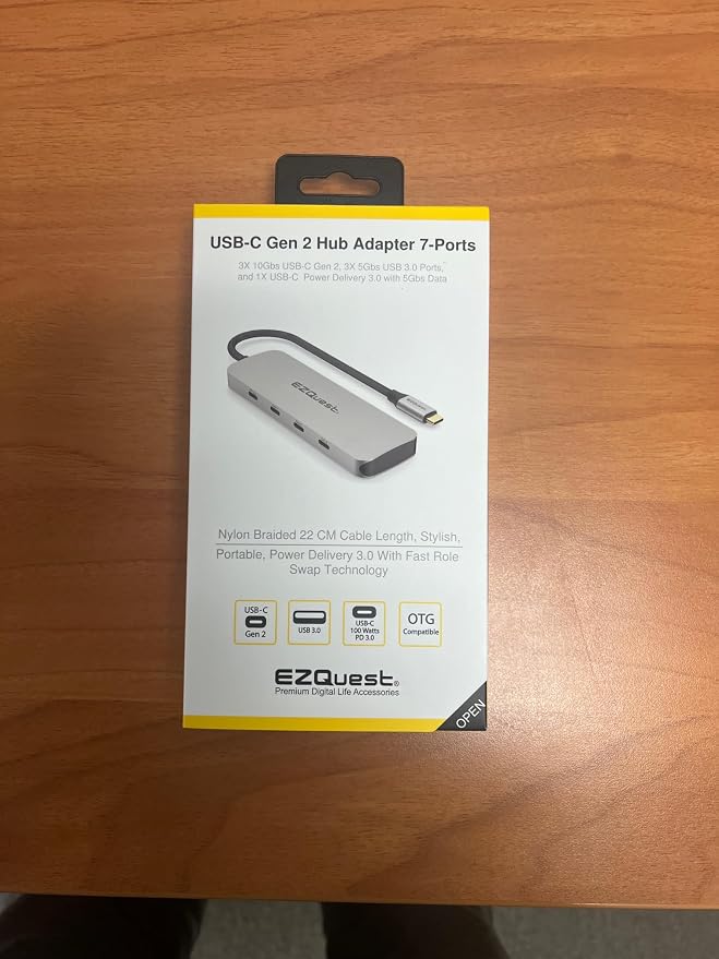 EZQuest USB C Hub Docking Station 7 in 1 - Image 2