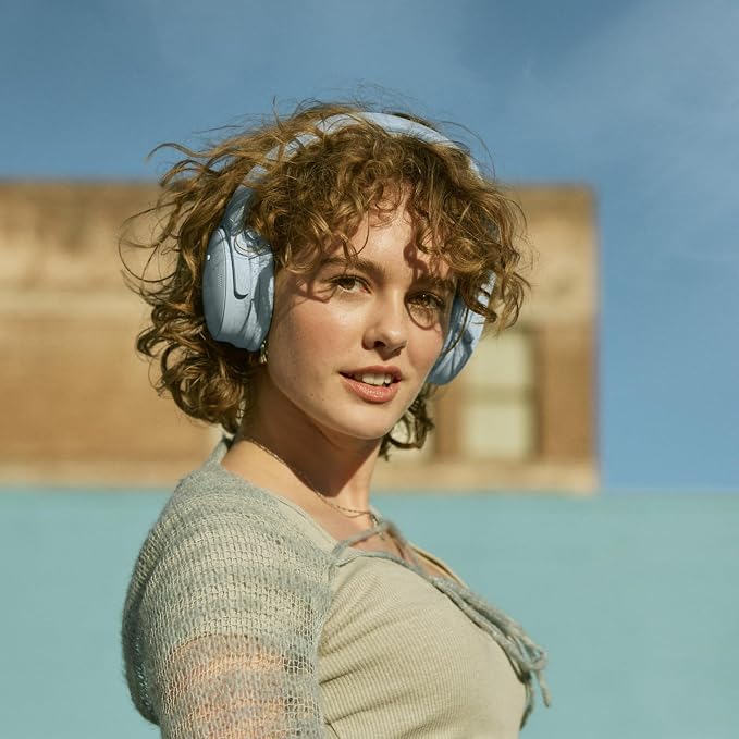 Bose QuietComfort Wireless Noise Cancelling Over-Ear Headphones - Image 3