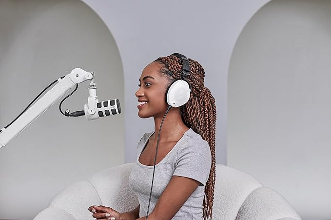 RØDE PodMic Cardioid Dynamic Broadcast Microphone - Image 6