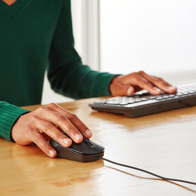 Amazon Basics 3-Button USB Wired Mouse - Image 7