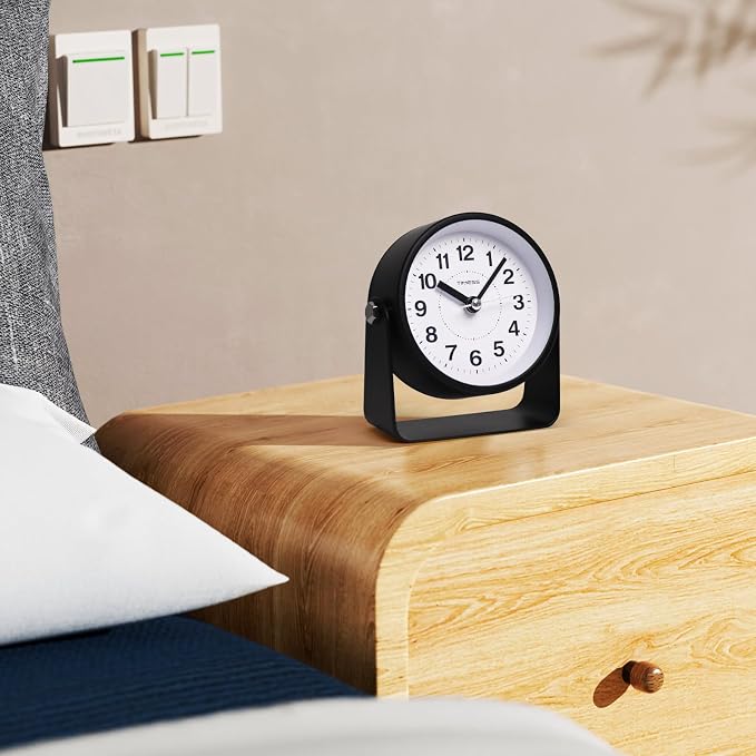 Analog Alarm Clock, Silent Non-Ticking Quartz Movement, Battery-Operated - Image 7