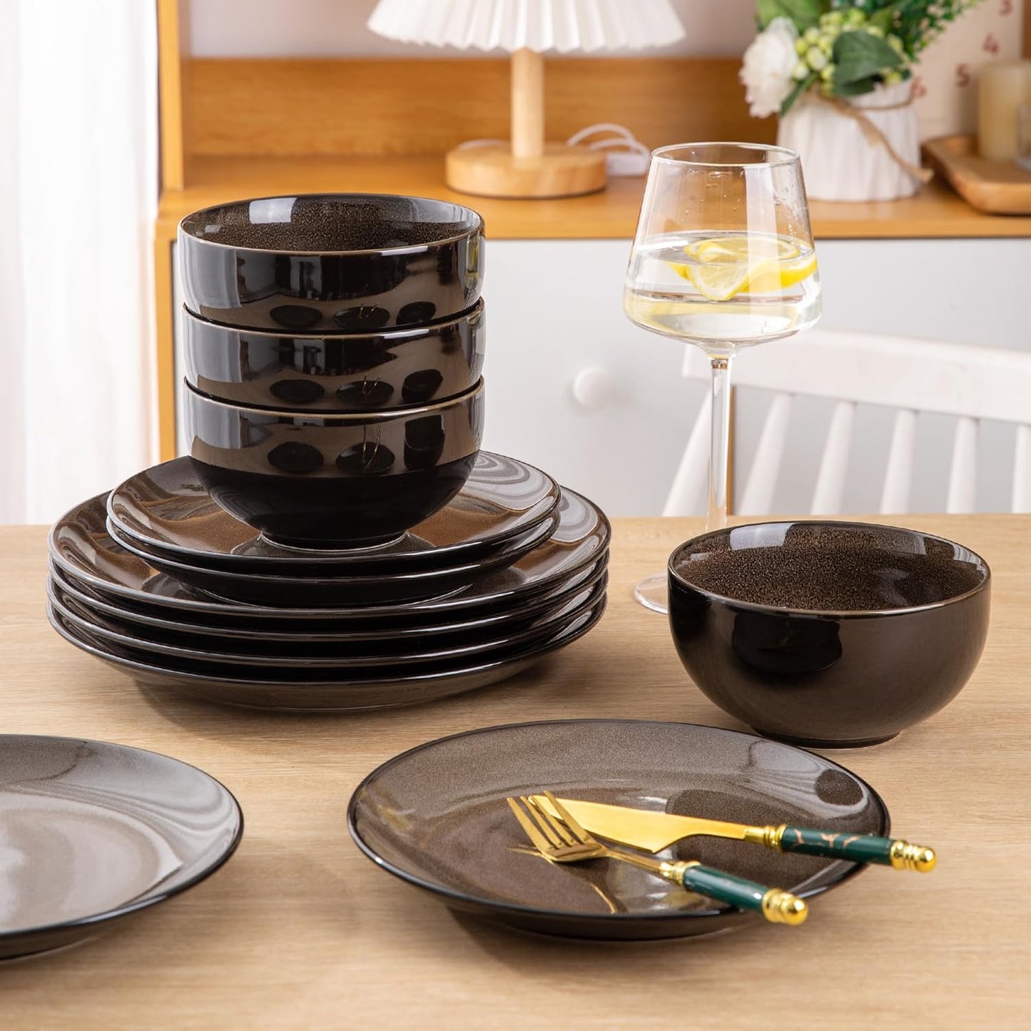 LERATIO Ceramic Dinnerware Sets for 4,Stoneware Coupe Plates and Bowls Sets,Highly Chip and Crack Resistant | Dishwasher & Microwave & Oven Safe Dishes set,Reactive Glaze Dinnerware- Service for 4