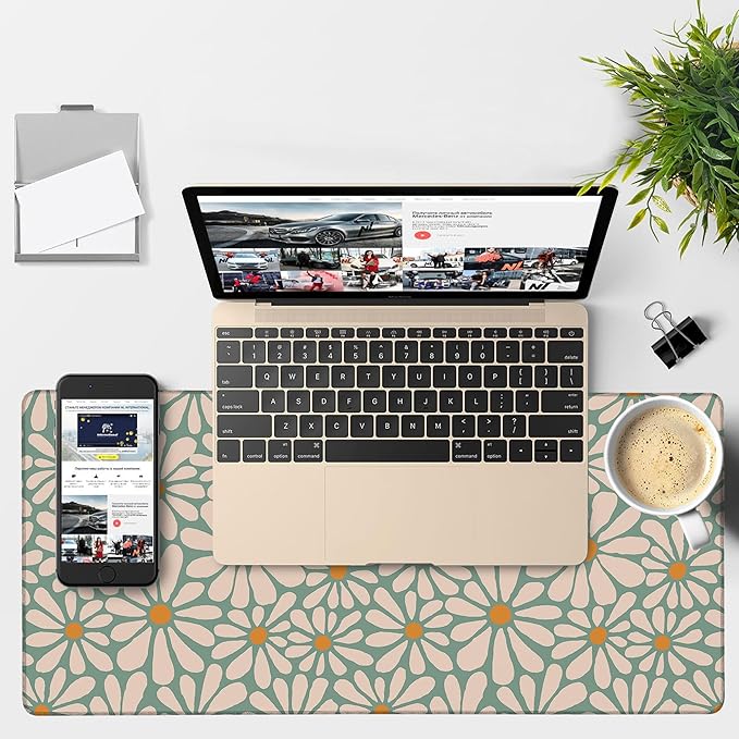 Retro Daisy Flowers Gaming Mouse Pad 3mm Thick Stitched Edge Waterproof - Image 4