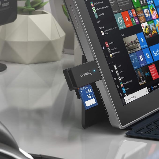 SABRENT USB 3.0 Micro SD and SD Card Reader - Image 8
