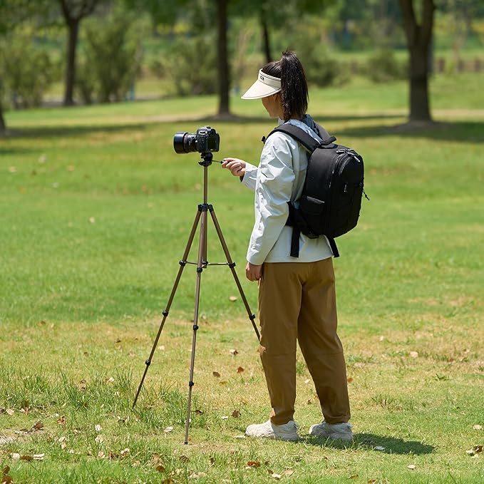 Amazon Basics 50-inch Lightweight Portable Camera Mount Tripod Stand - Image 7
