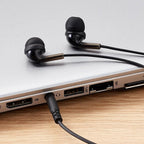 Amazon Basics Wired Earbuds - Image 6